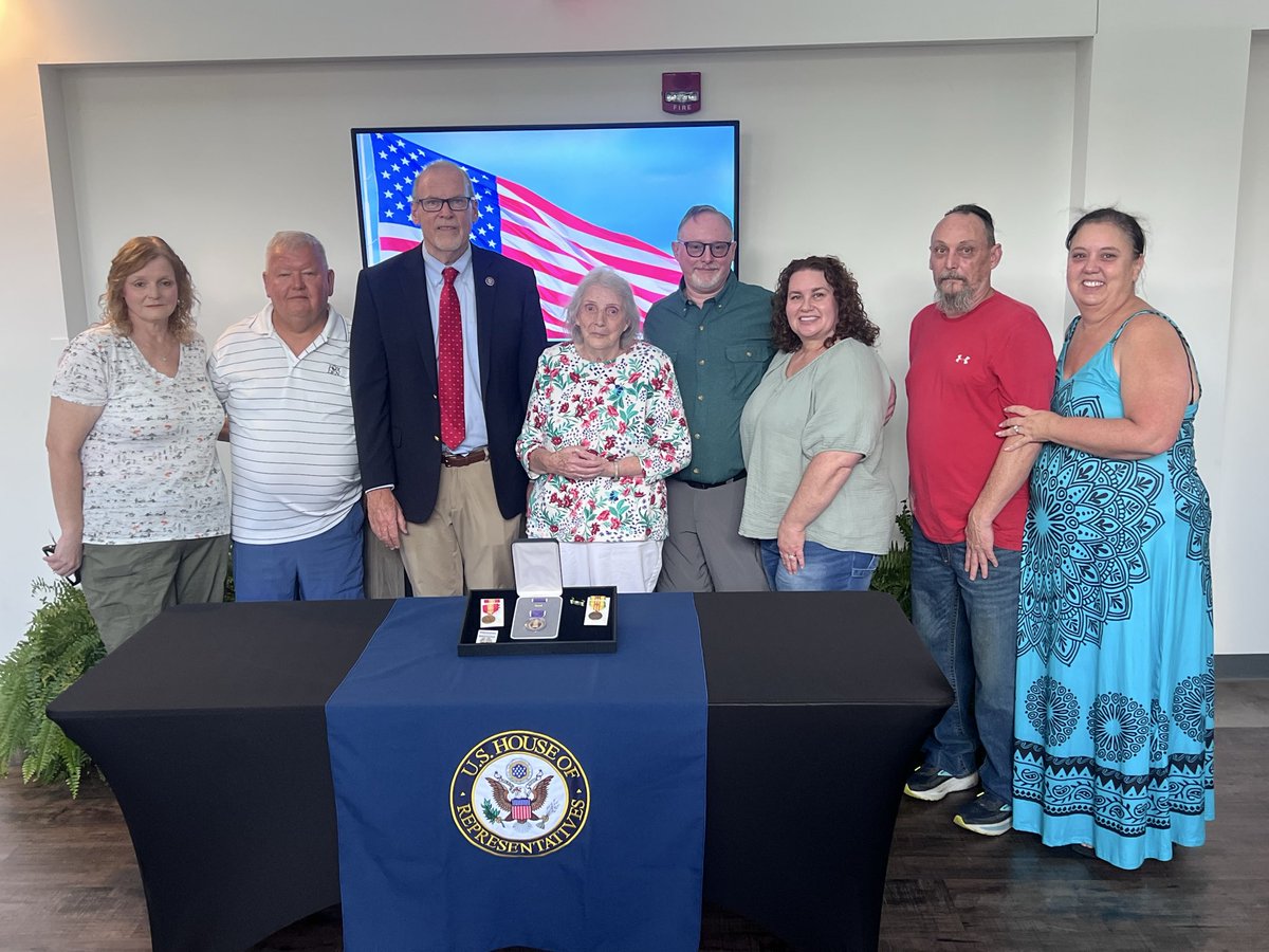 RepMGriffith's tweet photo. Veterans who lose their medals can rely on my office to help recover replacements.

In September, I presented replacement medals, including a Purple Heart, to honor the Vietnam service of the late Gary Winebarger.

I presented the medals to his widow in Wise County. https://t.co/hf6JVgCK1C
