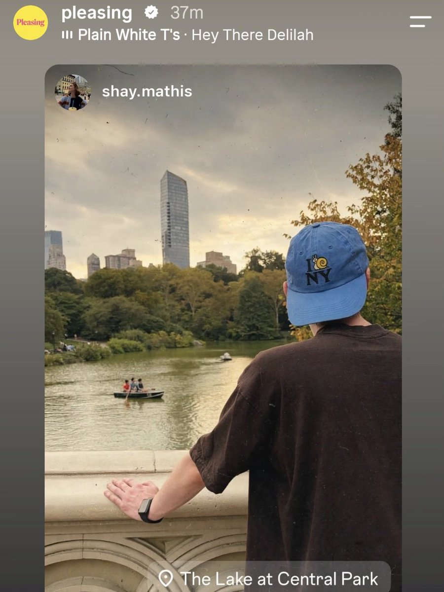 sssnikinsss's tweet photo. Nice song choice Pleasing 🐌 https://t.co/l6dEz9Xnfa