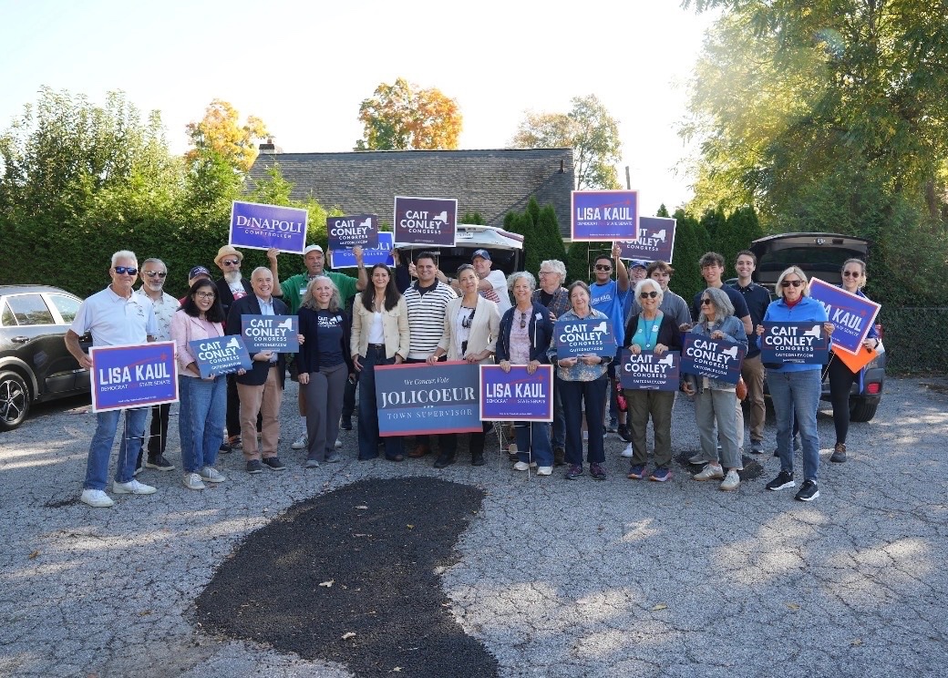 TomDiNapoli's tweet photo. Great turnout for @CaitforNewYork at 9:30 AM on a Saturday! 

Cait has served our country overseas, and she’s ready to serve our country in Congress. She’ll fight against corruption in Washington and make life more affordable for Hudson Valley residents. https://t.co/IqPCdcyh0n