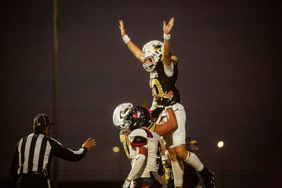 PressPassSports's tweet photo. High-flying Bushland Falcons outgun Slaton for fourth straight win heading into District 1-3A Division I play #txhsfb ..
🔗 https://t.co/tPSAT8xAmv https://t.co/JSiWhnoGyK