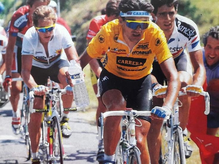 crstobalcabezas's tweet photo. 🔥 Claudio Chiappucci, Miguel Indurain, Greg LeMond, Roberto Conti y Gilles Dellion.

#LeTour https://t.co/VINm9PCNz0