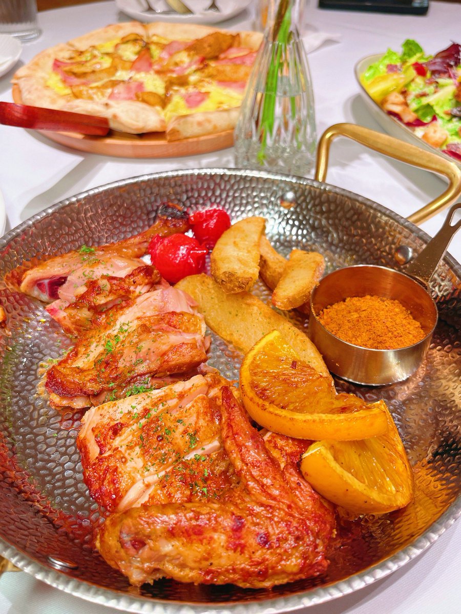 EverleighTzaug's tweet photo. Feliz Día de la Independencia! Nuestro menú especial hoy tiene arroz con pollo, empanadas y flan, ven a probarlo! https://t.co/iYQ53F5y3T