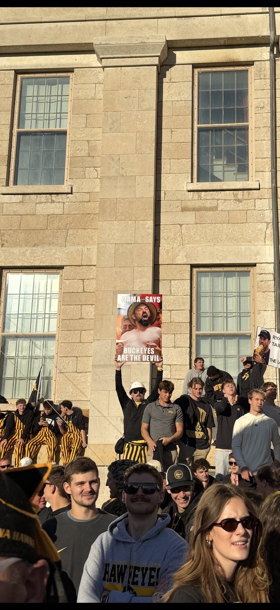 Joe_Hugen's tweet photo. When a great plan comes together.

Jason Davidson sign created, yours truly holding it for Game Day 🫡 

Go Hawks! https://t.co/jp7fOmBNMr