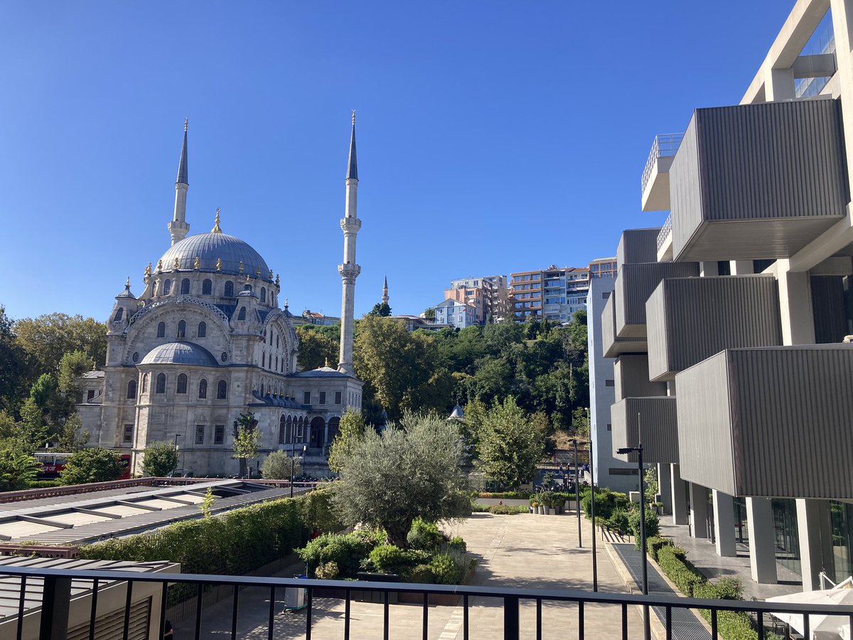 1mimar1mimar's tweet photo. Karaköy route➡️📍Galataport/ Nuseetiye Cami / Tophane Saat Kulesi https://t.co/GZ5nLZxydA