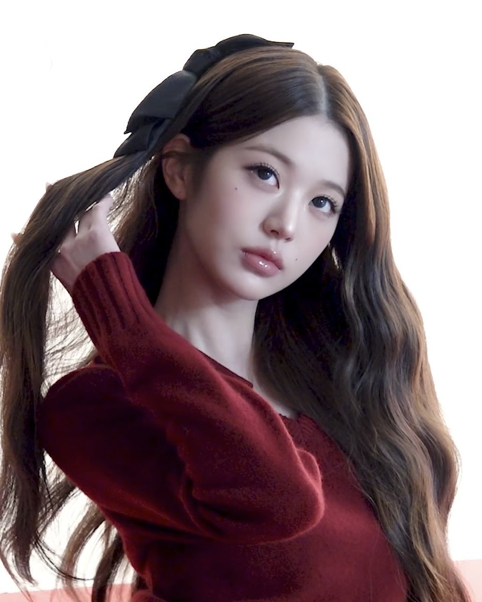 Staywithwy's tweet photo. Pretty little rabbit

#WonyoungDiorSummer27
#JANGWONYOUNG
#WONYOUNG
#DiorSummer27 @Dior https://t.co/YmdPeJHmde