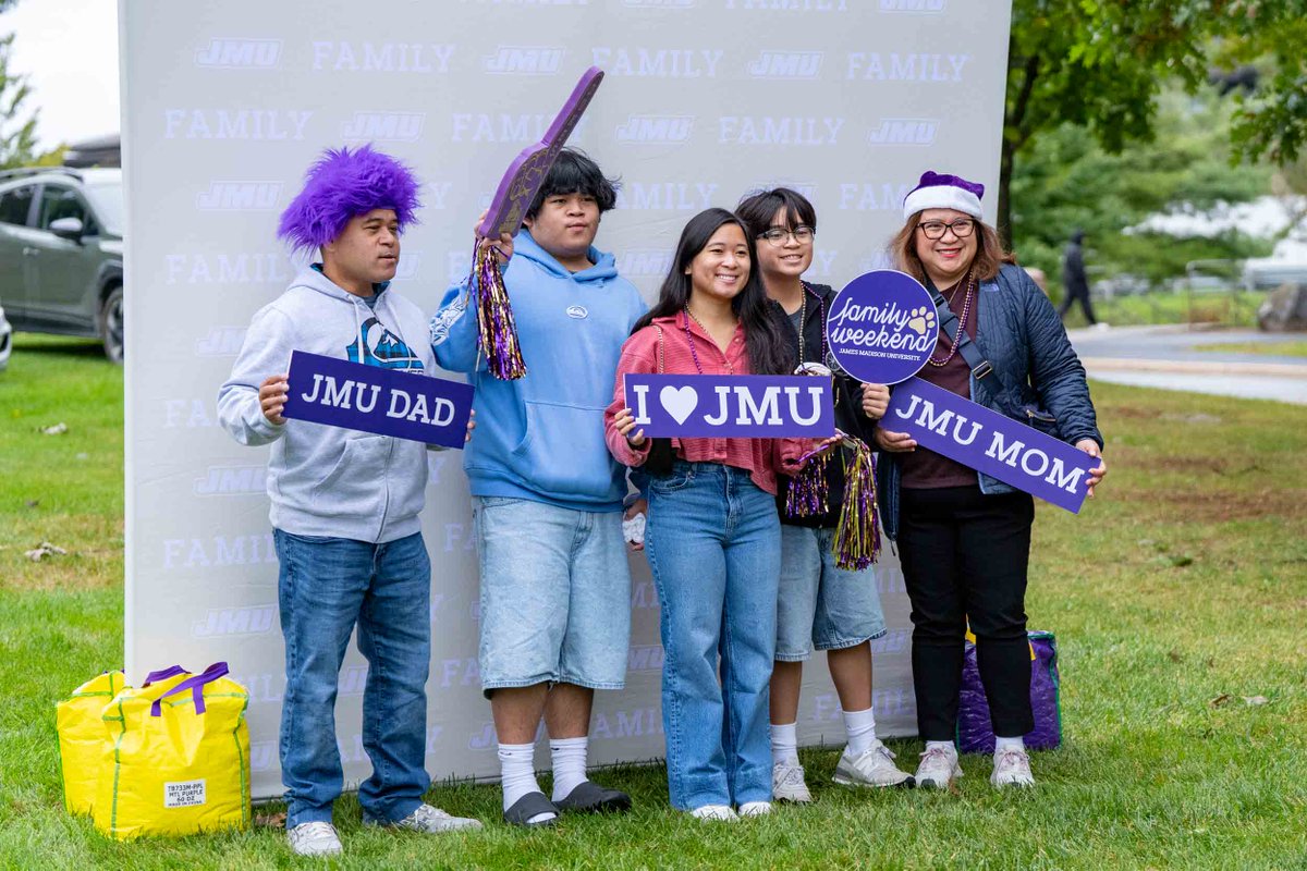 JMU's tweet photo. Getting to spend time with our families on game day = priceless. https://t.co/UwQ7KSWFyT