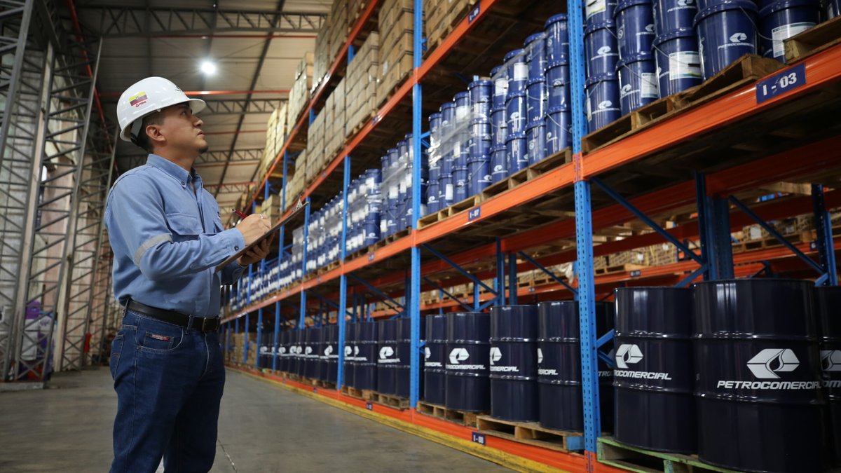 Petroenerga1's tweet photo. Lubricantes Petrocomercial generan USD 12,48 millones para el país
https://t.co/bA1wWLSVS8

#ecuador #lubricantes #Petrocomercial https://t.co/4DFaV5rsV8