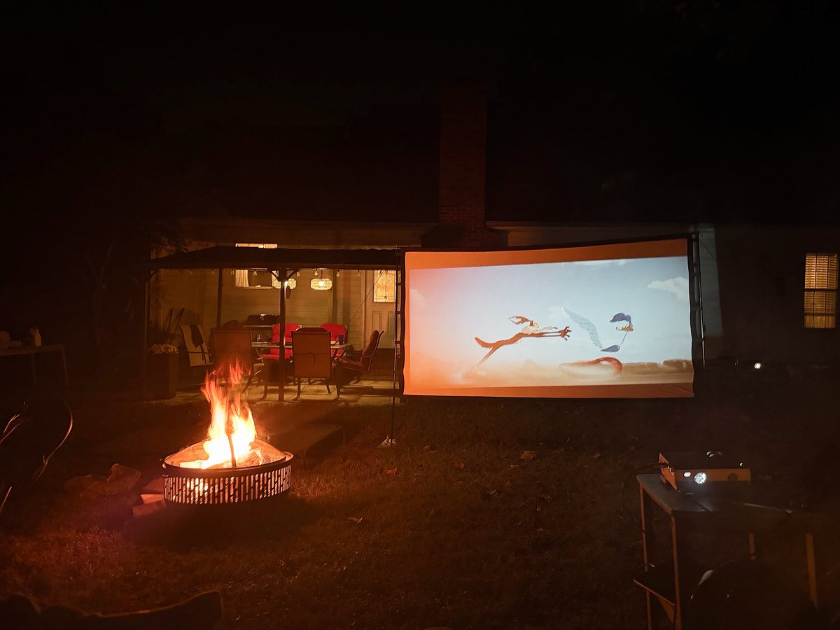 ValidDrag's tweet photo. #coyotevsacme was a FABULOUS MOVIE! So glad I purchased it for this fabulous movie night https://t.co/eOeuuwSkcV