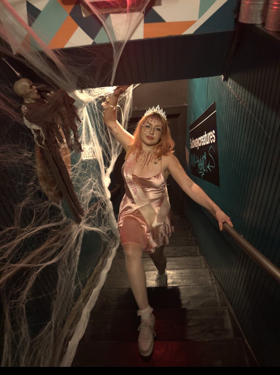 aStrongDreamer's tweet photo. My favorite day + my favorite artistโฆ together togetherโจ
I have so many options, you want something iconic? How about Barbie in TS
a classic? Carrie in a nyc bar
anime? a demon slayer in msg
an icon? PITBULL
@VividSeats #VividHarryween https://t.co/b3sJPZhSVm