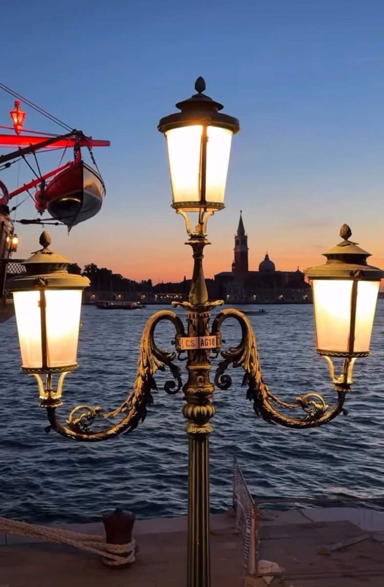 Monica09058845's tweet photo. Al Tramonto...Venezia 🤩🤩🤩 https://t.co/E9OzOIhQI6