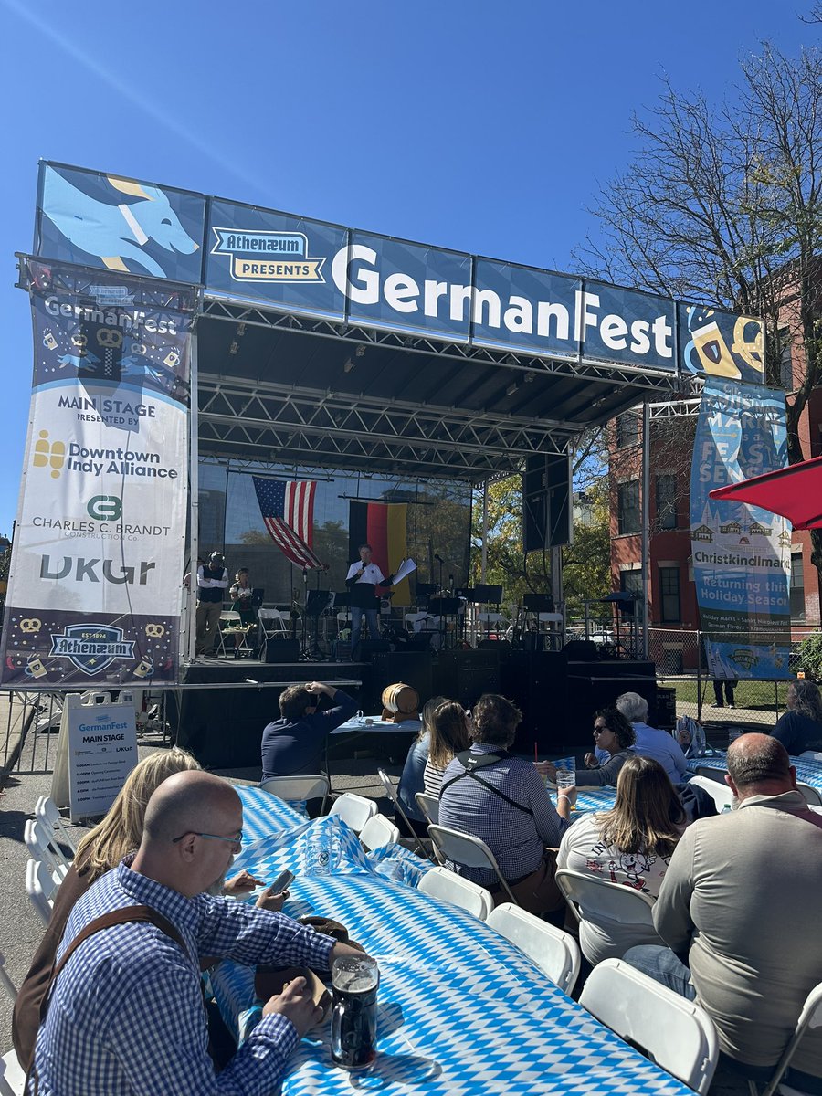 IndyMayorJoe's tweet photo. It was a pleasure recognizing the countless contributions of Indy’s German community today at Germanfest. Stop by the @AthenaeumIndy before 6:30 to join in the festivities. https://t.co/UMBgI0OchP