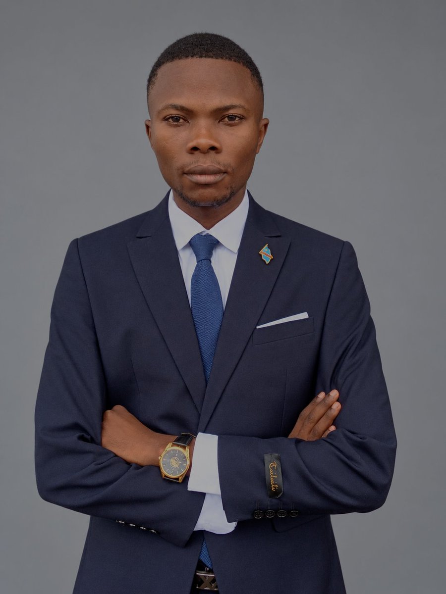 DBatubenge25517's tweet photo. J'ai le devoir sacré de défendre la République démocratique du Congo jusqu'au sacrifice suprême 🇨🇩💓 https://t.co/8Y99NqoTHa