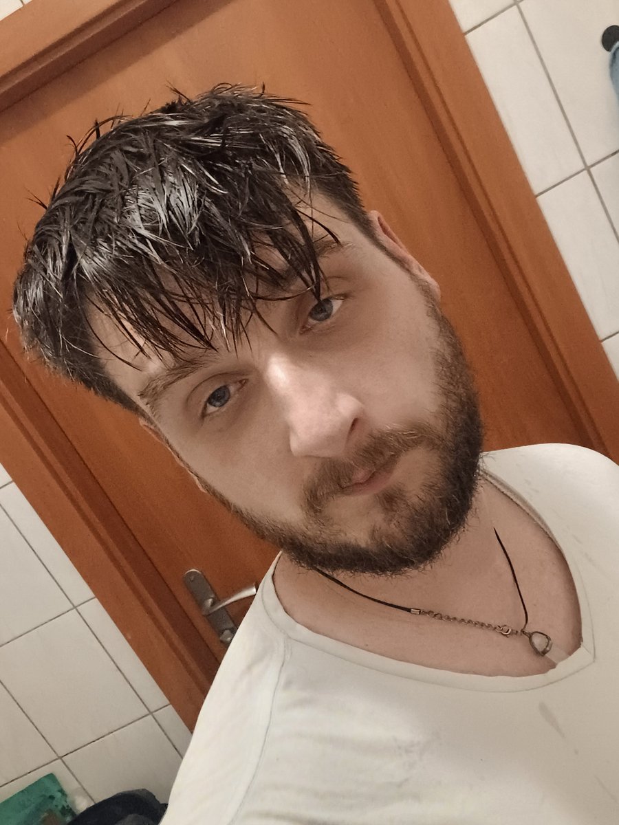 Aquarion98's tweet photo. fresh out of the shower 😁 https://t.co/oVhaqafah3