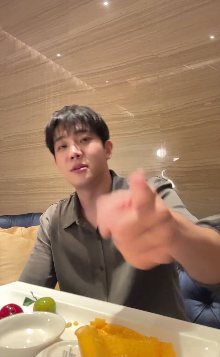 mirmeanhwang's tweet photo. ทันไลฟ์ 7 นาทีสุดท้าย ขอบคุณ 😭 ลืมสมัครบับเบิ้ลไว้ก่อน https://t.co/fw91Lz8KGy