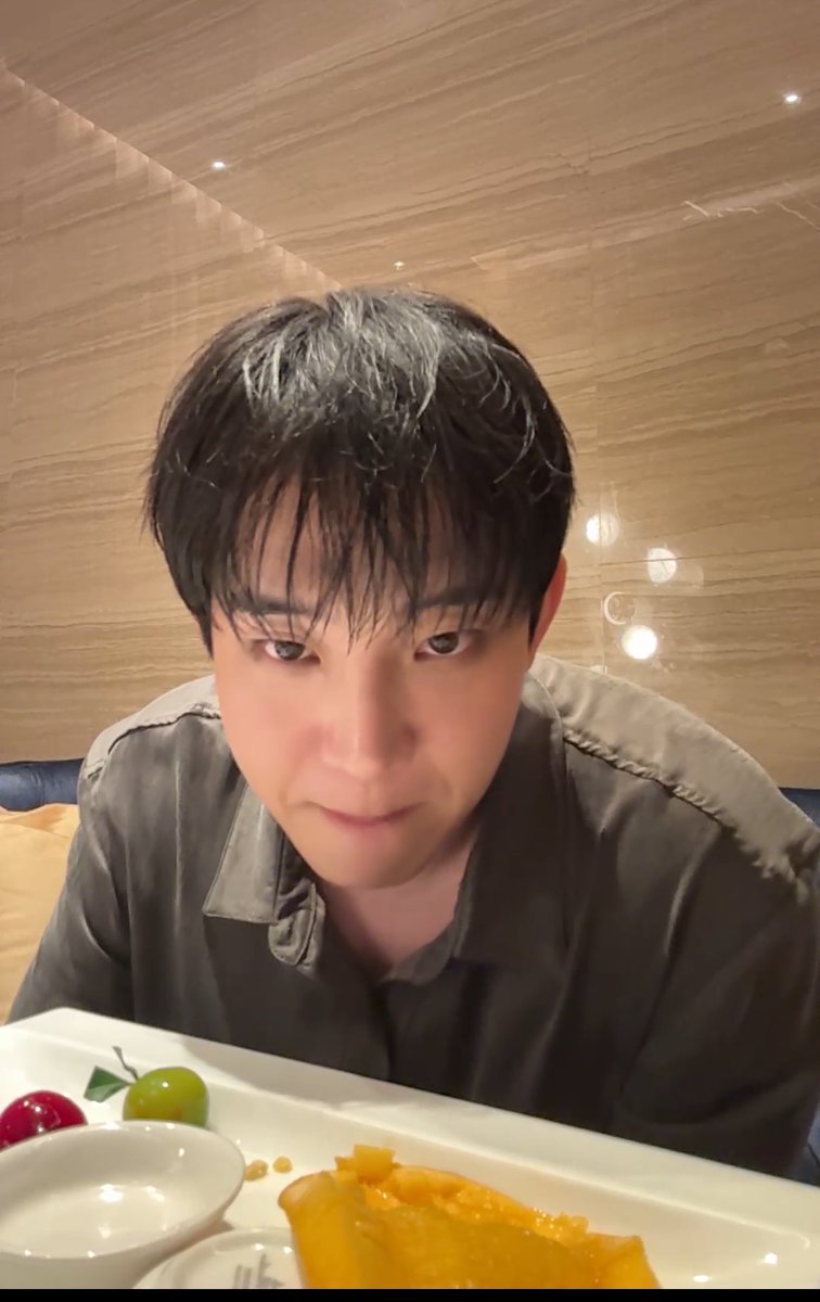 mirmeanhwang's tweet photo. ทันไลฟ์ 7 นาทีสุดท้าย ขอบคุณ 😭 ลืมสมัครบับเบิ้ลไว้ก่อน https://t.co/fw91Lz8KGy