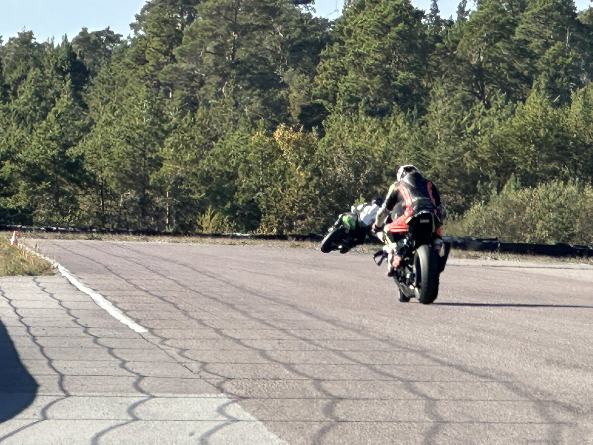 GotlandRing_RTC's tweet photo. What a lovely day @gotlandring_race_circuit Welcome on Sunday or the upcoming weekends #gotlandring #trackday #racetrack #gotland #racecircuitgotland 🏎🏍🏁🔆 https://t.co/3XaXZtMpkD
