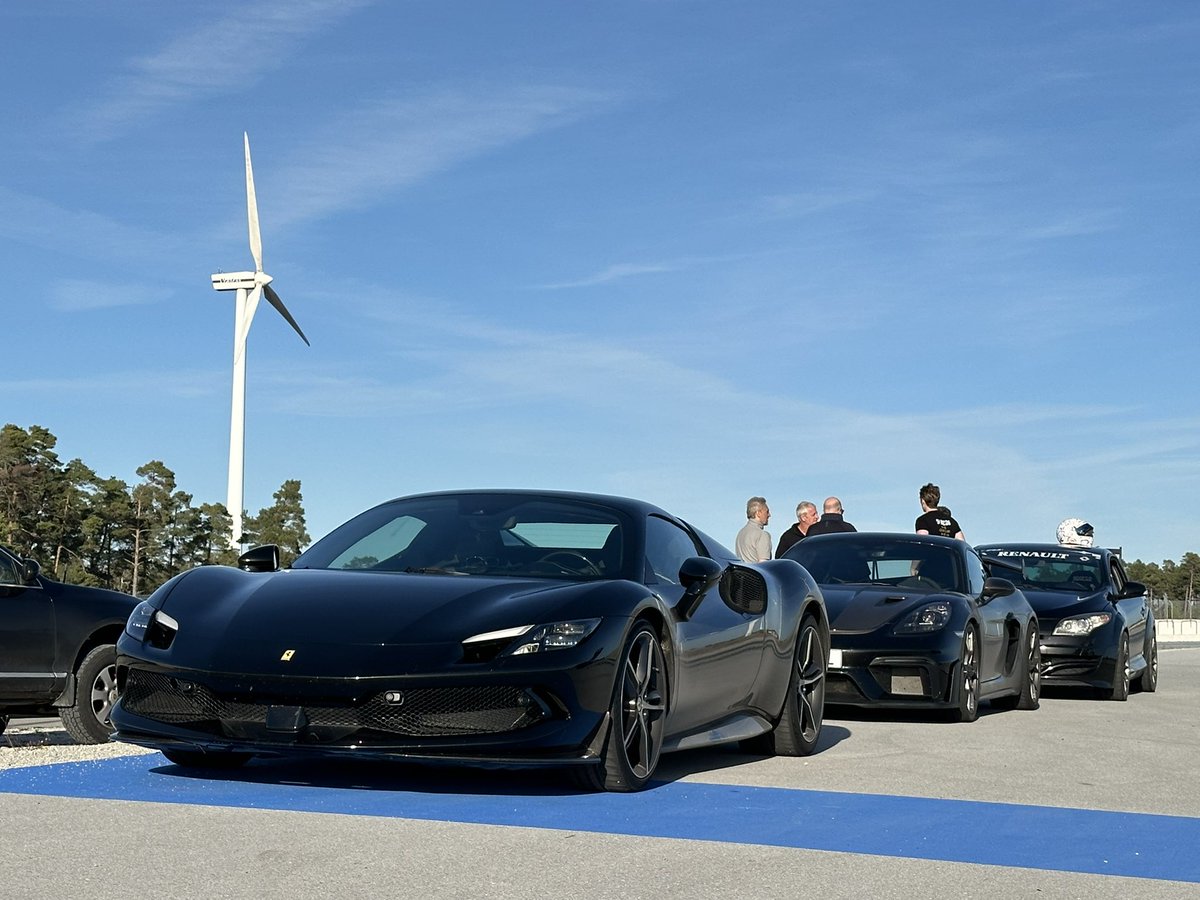 GotlandRing_RTC's tweet photo. What a lovely day @gotlandring_race_circuit Welcome on Sunday or the upcoming weekends #gotlandring #trackday #racetrack #gotland #racecircuitgotland 🏎🏍🏁🔆 https://t.co/3XaXZtMpkD