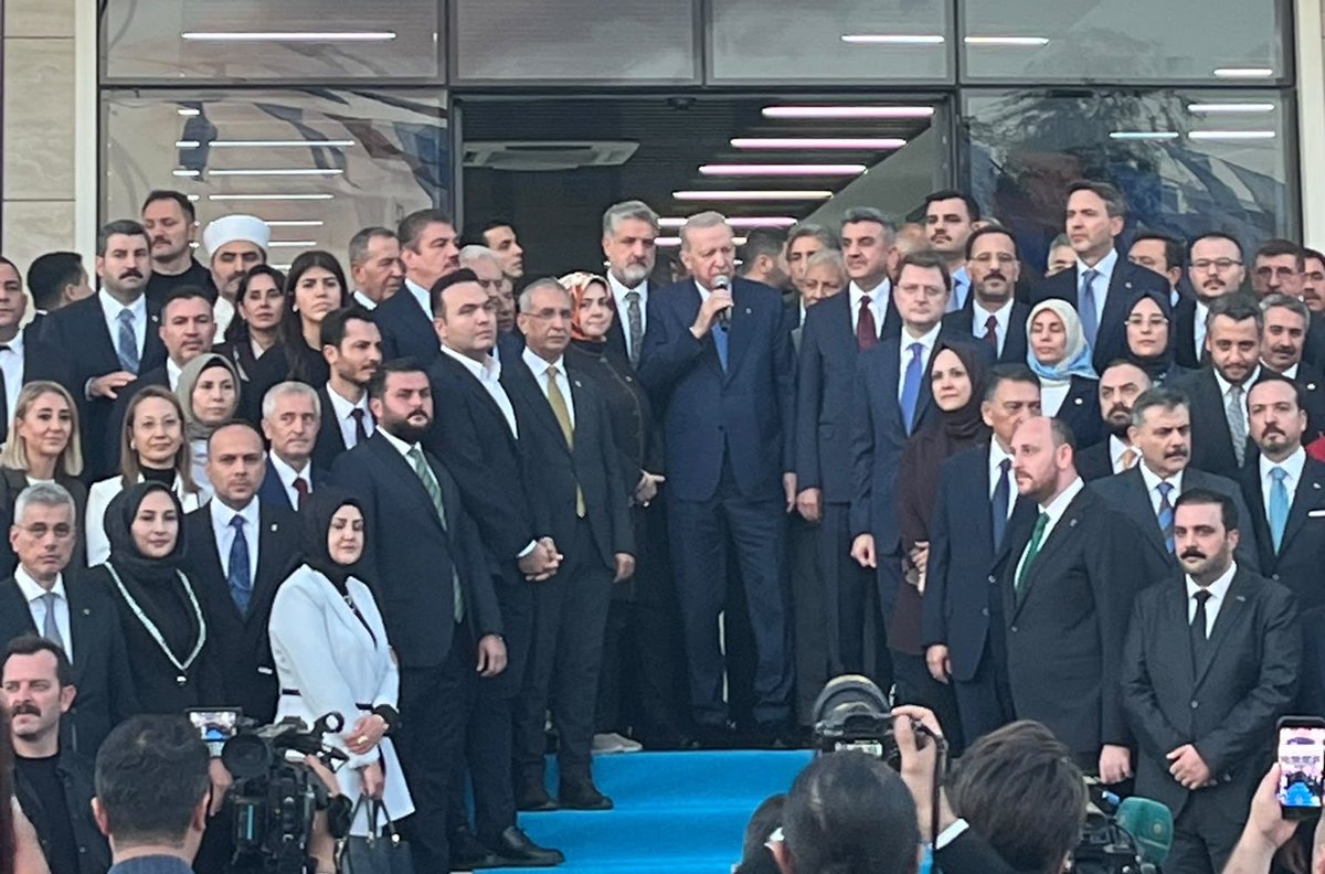 ibrahimeyyupogl's tweet photo. Şanlıurfa’mız bugün tarihi günlerinden birini yaşadı.

Kadim şehrimizde Cumhurbaşkanımız Sayın Recep Tayyip Erdoğan’ı ağırlamanın gururunu ve mutluluğunu yaşadık.

Şanlıurfa’mıza ve hemşehrilerimize hayırlı olsun. 

@RTErdogan @Akparti https://t.co/08Hljytdjj
