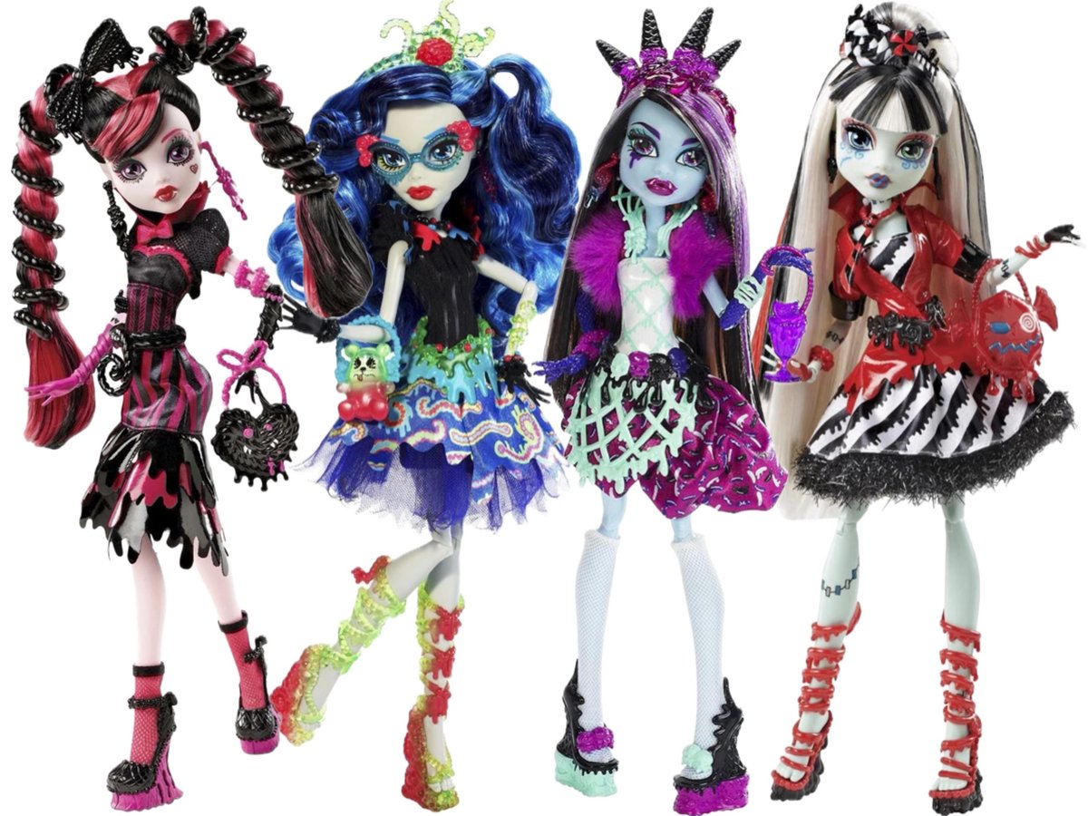 f0rbittenl0ve's tweet photo. I hope monster high never stops making creepros. That being said, I hope they’re willing to venture out to different lines like freak du chic, sweet screams, dead tired etc

or even go back and make creepros of the first waves they missed (nefera, holt, etc) https://t.co/tbFDzkrRTP