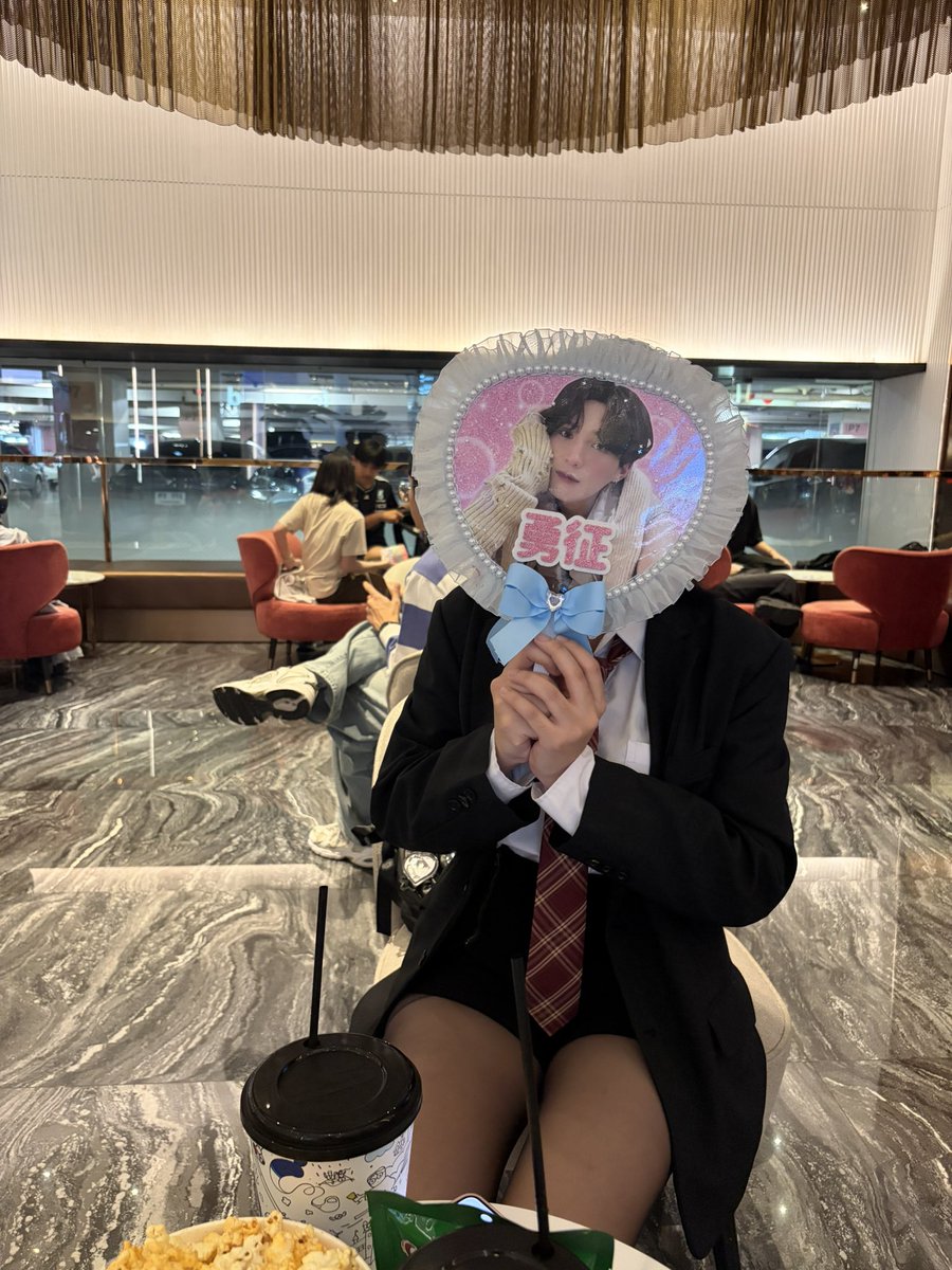 bunnywatts__'s tweet photo. 🔨💕 
[ShiShiBa - SaKaMoTo Day] 🤍 https://t.co/4KrRbmpWlh