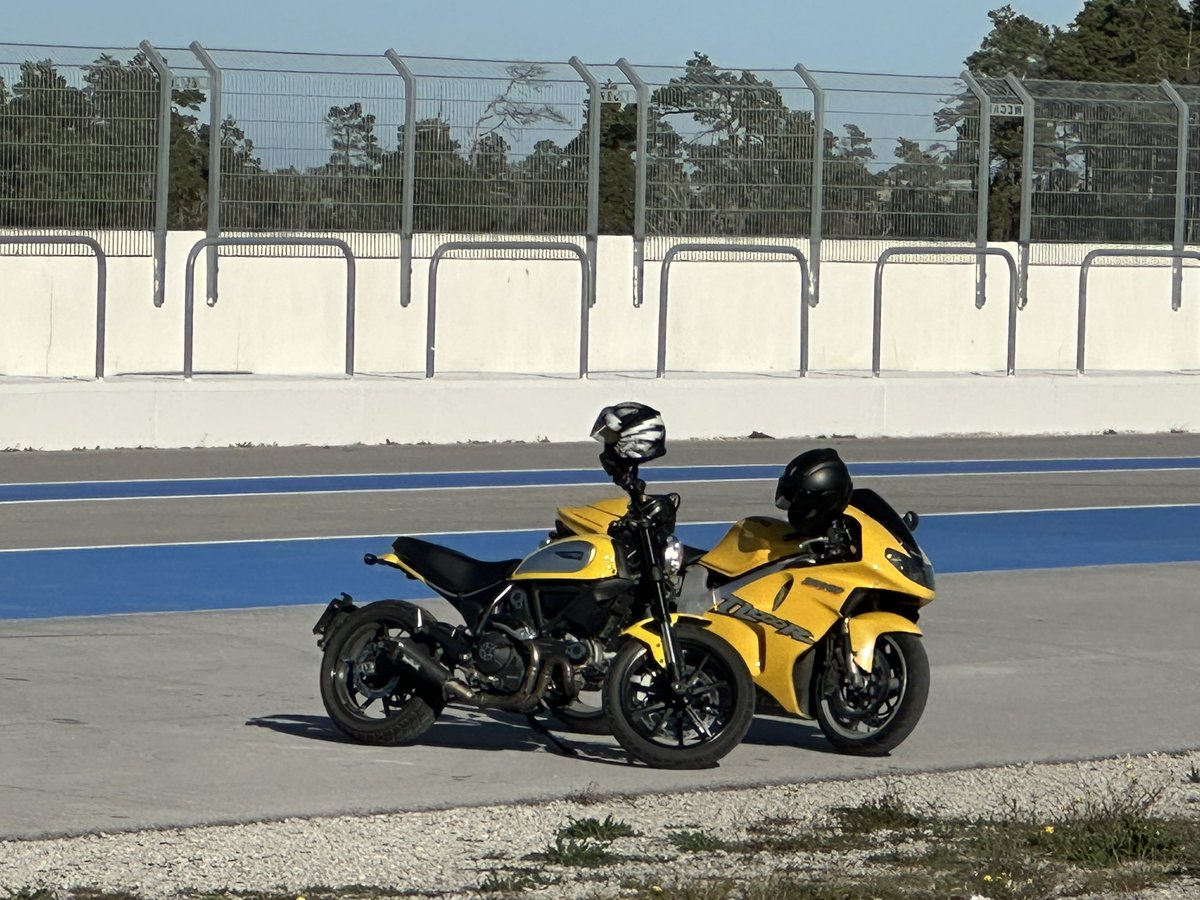 GotlandRing_RTC's tweet photo. What a lovely day @gotlandring_race_circuit Welcome on Sunday or the upcoming weekends #gotlandring #trackday #racetrack #gotland #racecircuitgotland 🏎🏍🏁🔆 https://t.co/4VeF0AncHX