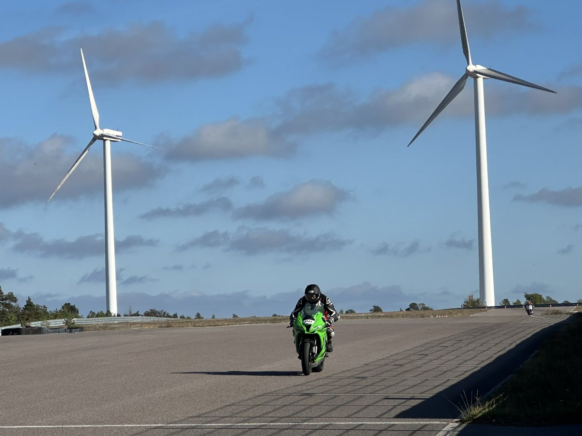 GotlandRing_RTC's tweet photo. What a lovely day @gotlandring_race_circuit Welcome on Sunday or the upcoming weekends #gotlandring #trackday #racetrack #gotland #racecircuitgotland 🏎🏍🏁🔆 https://t.co/dXnNF3LcaL