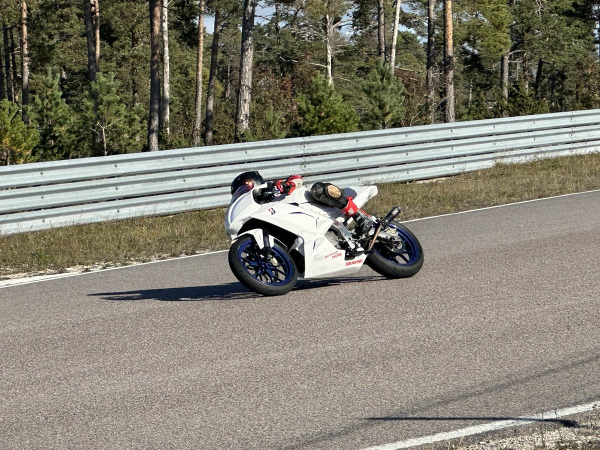 GotlandRing_RTC's tweet photo. What a lovely day @gotlandring_race_circuit Welcome on Sunday or the upcoming weekends #gotlandring #trackday #racetrack #gotland #racecircuitgotland 🏎🏍🏁🔆 https://t.co/dXnNF3LcaL