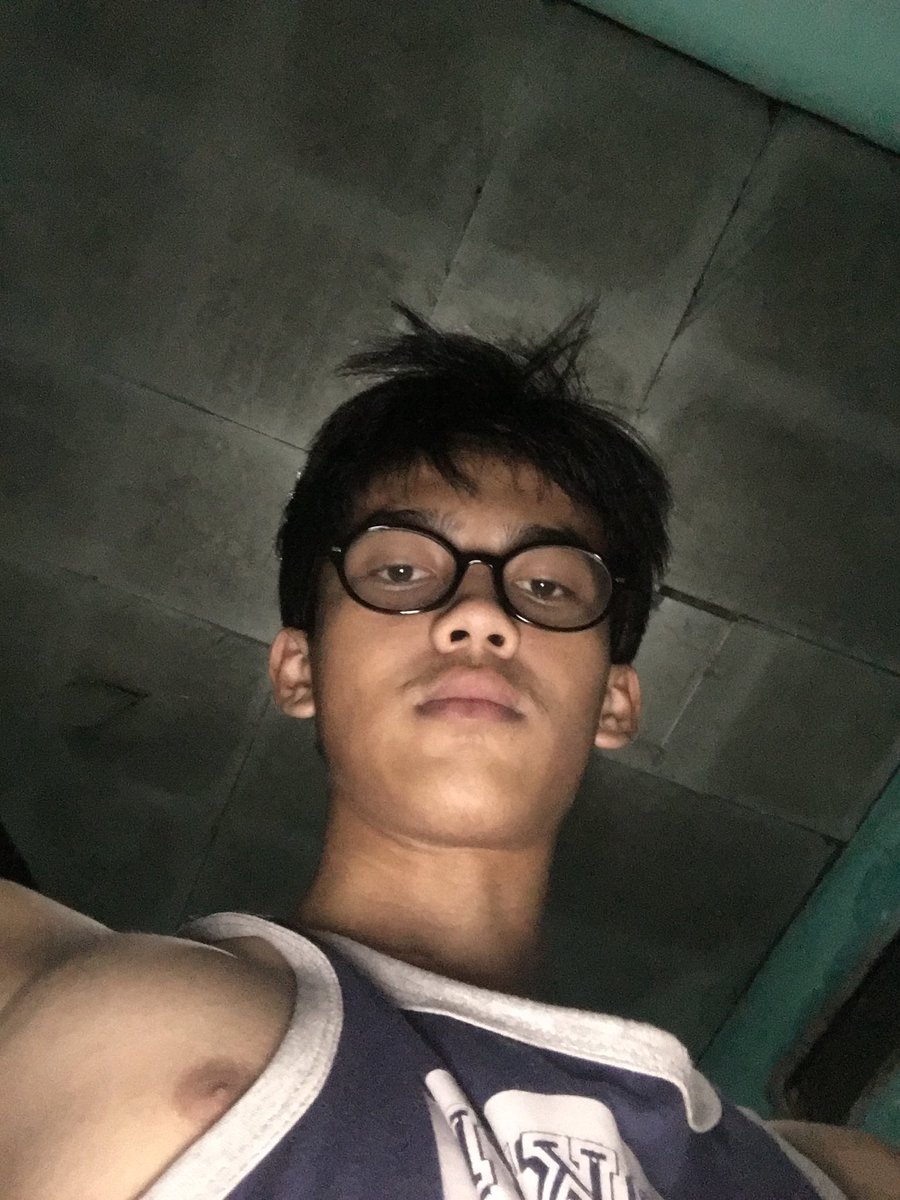 xyrraaaaa_'s tweet photo. kalo mlm muka lngsung beda https://t.co/hfIH4Py6Tv