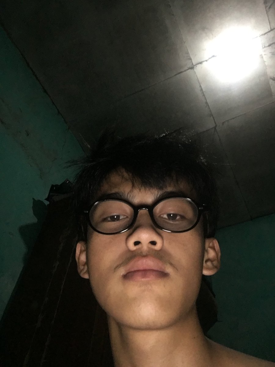 xyrraaaaa_'s tweet photo. kalo mlm muka lngsung beda https://t.co/hfIH4Py6Tv