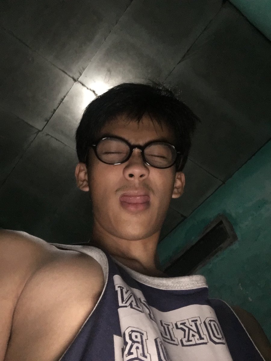xyrraaaaa_'s tweet photo. kalo mlm muka lngsung beda https://t.co/hfIH4Py6Tv