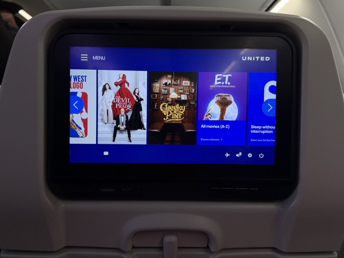 JessLozanoS's tweet photo. your Cheeky Pint experience just got upgraded!! now on @united ✈️🍻 https://t.co/OutNMLkKsT