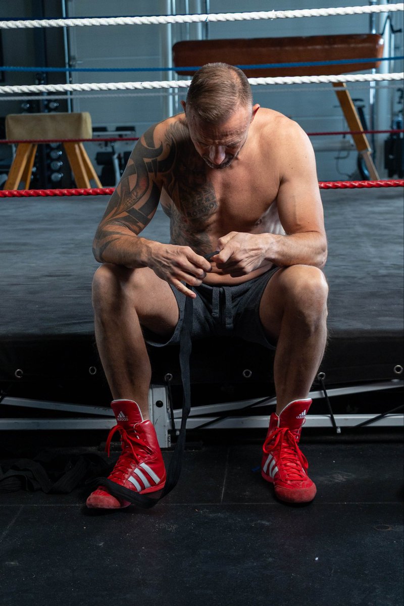 SauerlandBros's tweet photo. The Viking Warrior is looking sharp as he prepares for his return ⚔️

Nov 28th | Copenhagen, Denmark 🇩🇰 

#KesslerVsJoseph https://t.co/LqtbW2zOvj