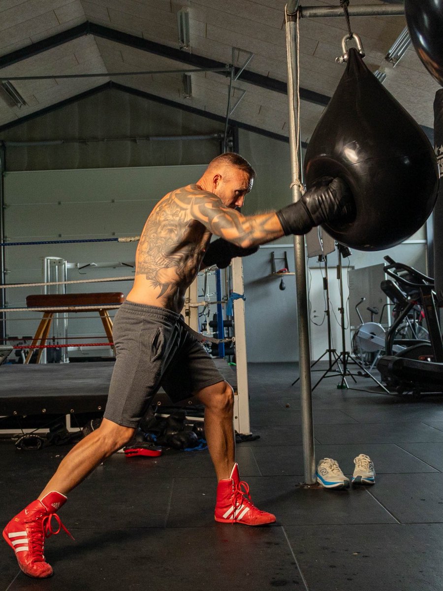 SauerlandBros's tweet photo. The Viking Warrior is looking sharp as he prepares for his return ⚔️

Nov 28th | Copenhagen, Denmark 🇩🇰 

#KesslerVsJoseph https://t.co/LqtbW2zOvj