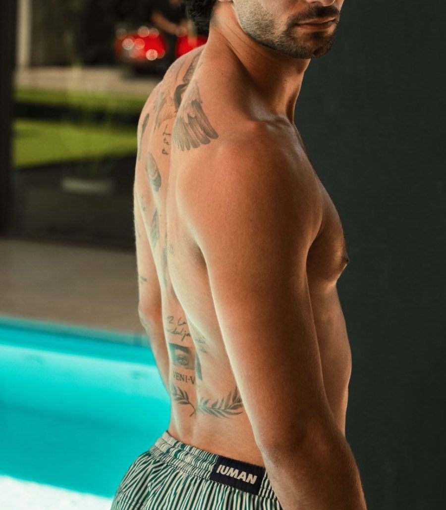 ferrantattoos's tweet photo. ☆ https://t.co/hpe4iAAaVN