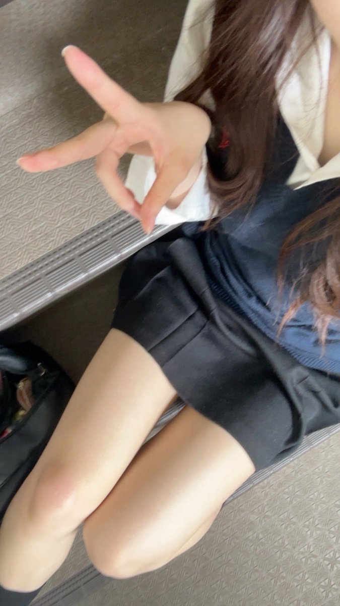 x4qsm's tweet photo. ピース！可愛いちょうだい🥹🤍 https://t.co/P96deGUmQU