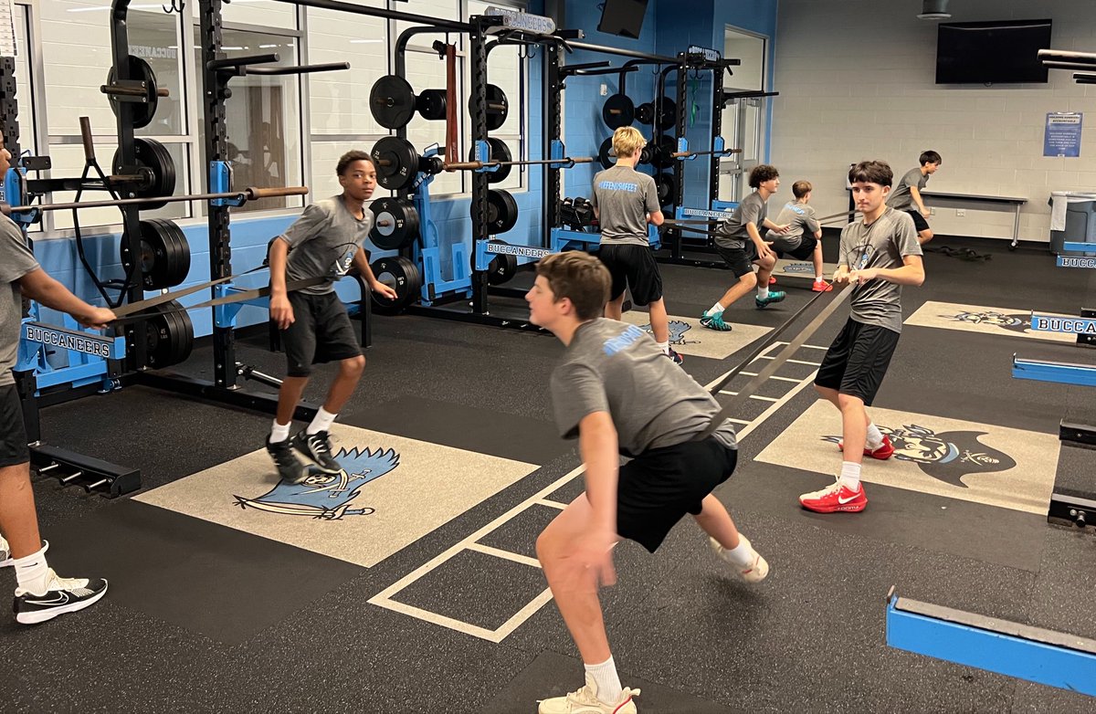 BWood_Hoops's tweet photo. Week 8 - Continuing to put in the time and work to keep getting better 🤫
#BucPRiDE 🏴☠️
#WhereYaFrom https://t.co/IBNT3kbYgG
