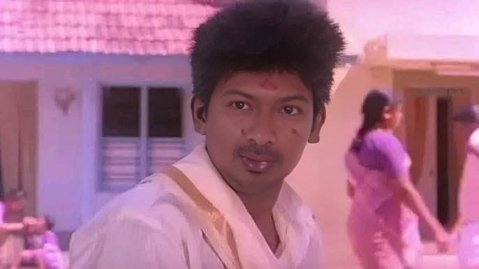 AutoRajeshlms's tweet photo. ஸ்டாலின் வாழ்கையில பன்ன மிகப்பெரிய தப்பே உதயநிதி மாதிரி ஒரு பிள்ளைய பெத்து பொறுக்கியா வளர்த்தது தான்... https://t.co/JfTIU87day