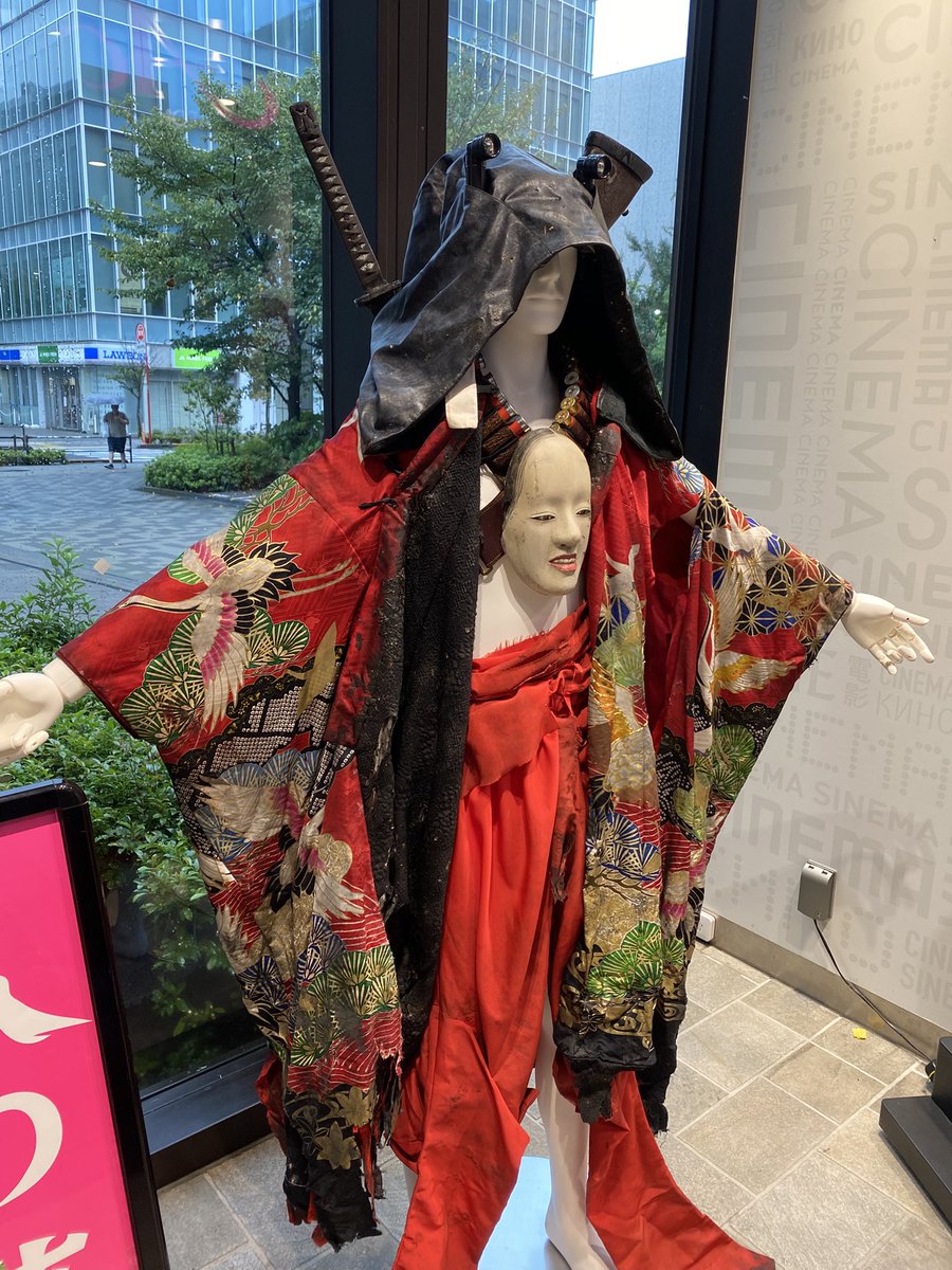 ashihara888's tweet photo. 八つ墓村
やっぱこの衣装格好いいわ https://t.co/nVd5rngT1Q