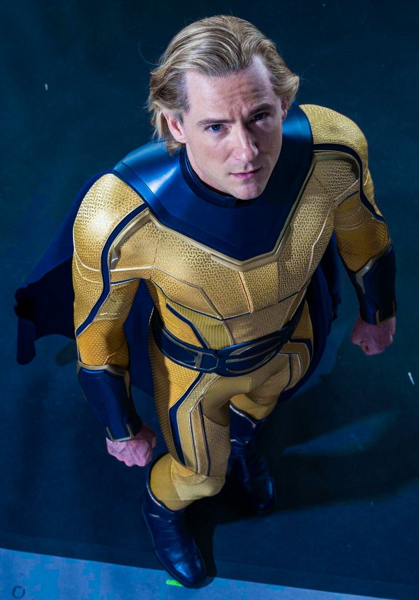 dimeurz's tweet photo. sentry! https://t.co/dwrHcnFIy9