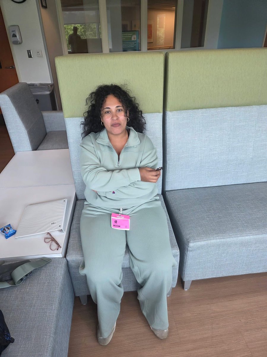 MahaliaSBM's tweet photo. There is a woman missing in San Diego named Mahalia Wells-Stover. 

I was contacted a couple of weeks ago on Facebook by someone who thought they found my ID. 

I am posting here in case anyone in San Diego sees her. https://t.co/7iuUgt75xV