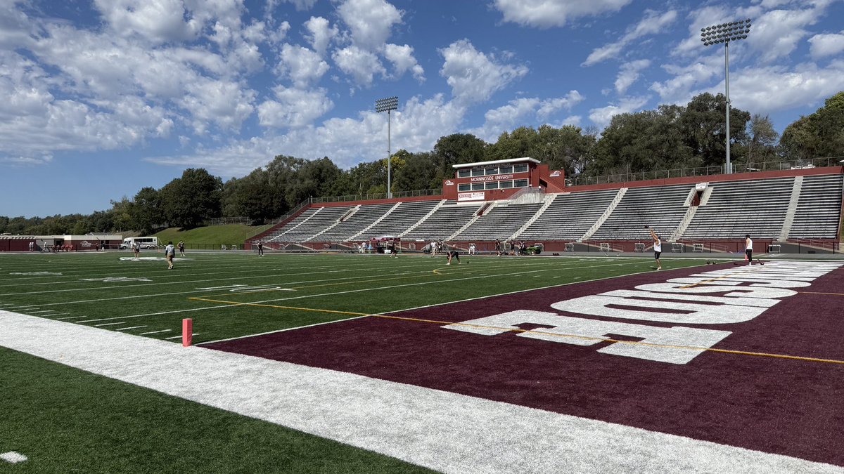 DanielVSPxP's tweet photo. It is homecoming on the campus of Morningside University, and the stands at Elwood Olsen Stadium will be jam packed soon as #7 @MsideFootball hosts Dakota Wesleyan.

Coverage begins at 1:00 on 620 KMNS and the iHeartRadio app. https://t.co/LwWDHdrIBS