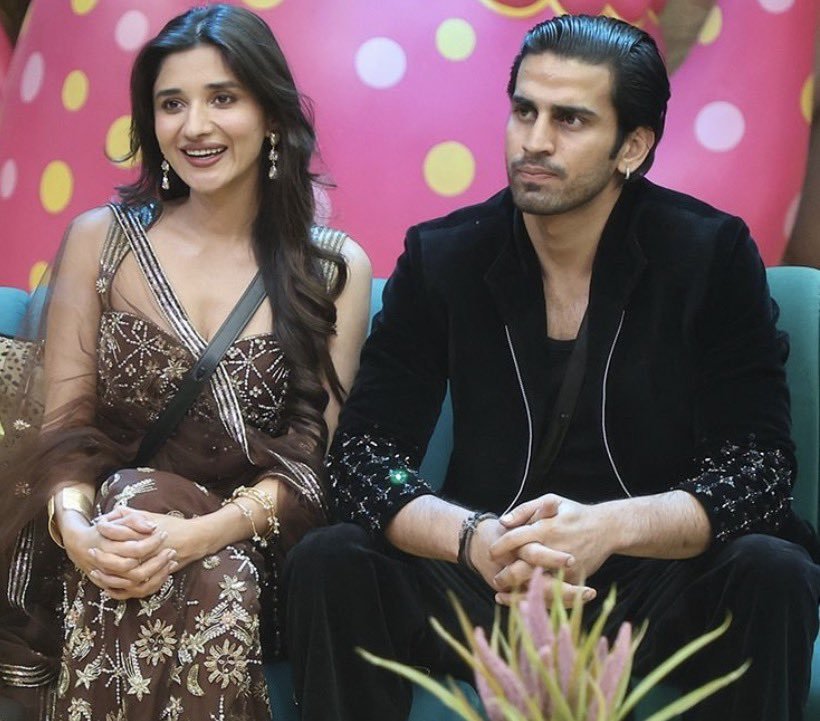 Rajivshukl26128's tweet photo. Gullu Kanika Real Bond in BB20 😍🤌🫶🧿 

GulluxKanika ❤️🔥

#BiggBoss20 #Gullu #KanikaMann https://t.co/gmSAtuO3IN