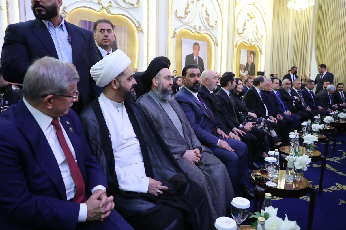 khazalimedia's tweet photo. سماحة الشيخ الأمين قيس الخزعليً يشارك في الحفل التأبيني الذي أقامته رئاسة الجمهورية بمناسبة الذكرى التاسعة لرحيل الرئيس العراقي الأسبق جلال طالباني "مام جلال" وشهد الحفل حضور عدد من الشخصيات السياسية والوطنية مستذكرين مسيرته الوطنية وما تركه من حضور في المشهد السياسي العراقي. https://t.co/u1eCY8Nh2e