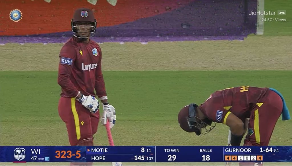 CRICBALLY's tweet photo. India needed 44 of 24 balls 🚨
Then came BURNOOR GRAR 🤡
And gave 15 runs and some says that he’s generational bowler 😭
#indvswi #indvsbra #cricket #shaihope https://t.co/fhAq7LavR5