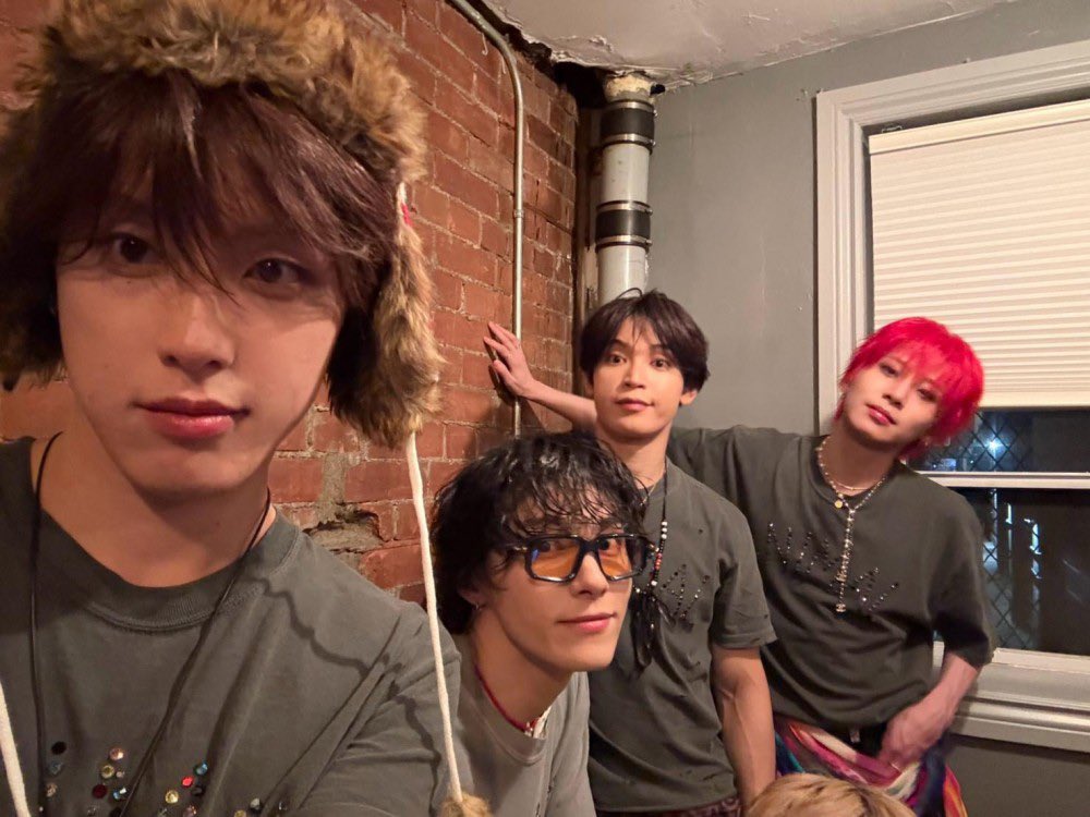 satok5han's tweet photo. 아니 준키 왤케 잘생김 https://t.co/55EIBFfdBU
