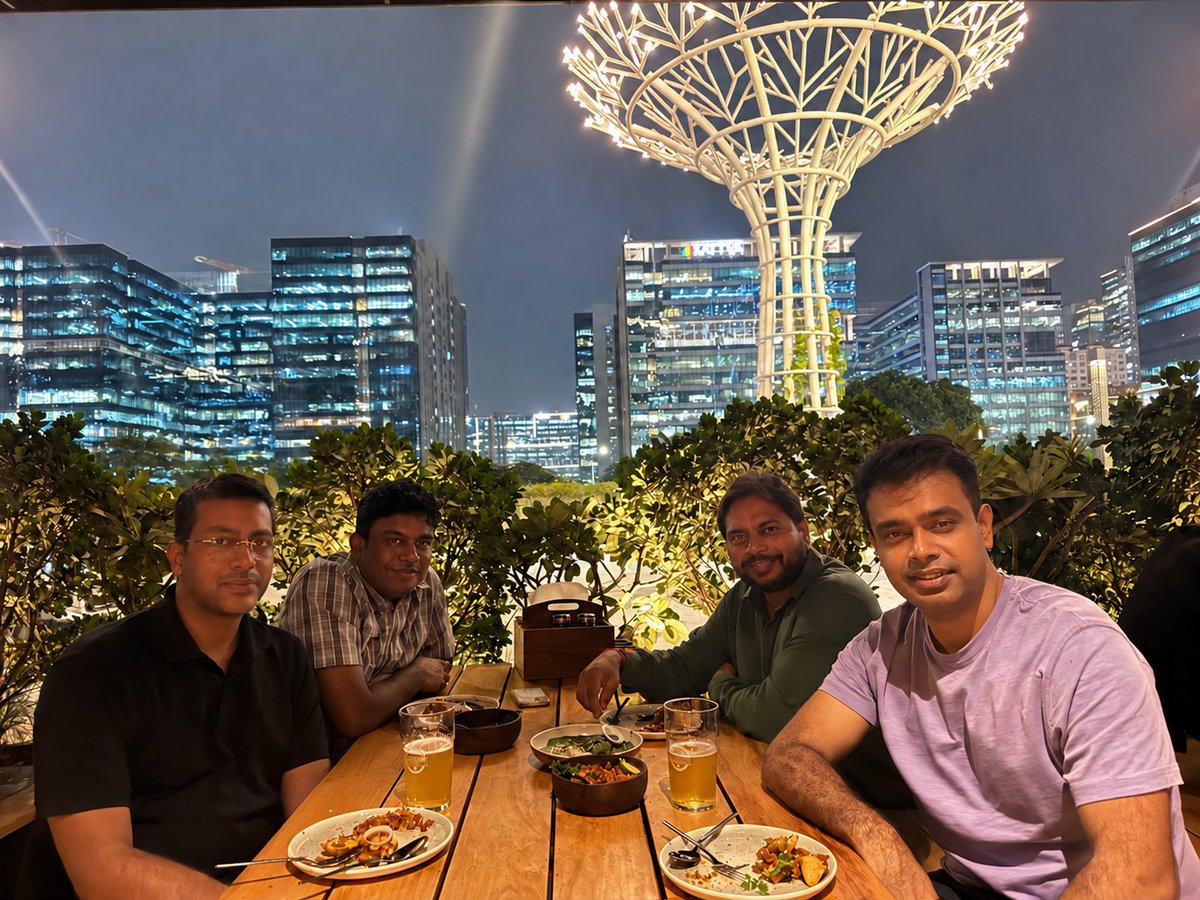 aumysavi's tweet photo. Great meeting &amp; reconnecting with Rishav, Aditya &amp; Udaya — three exceptional technology leaders.

Rishav: one of the finest technologists I’ve worked with at Pramati, with exceptional depth in solving complex technology &amp; business problems. https://t.co/AYjKcvggj8