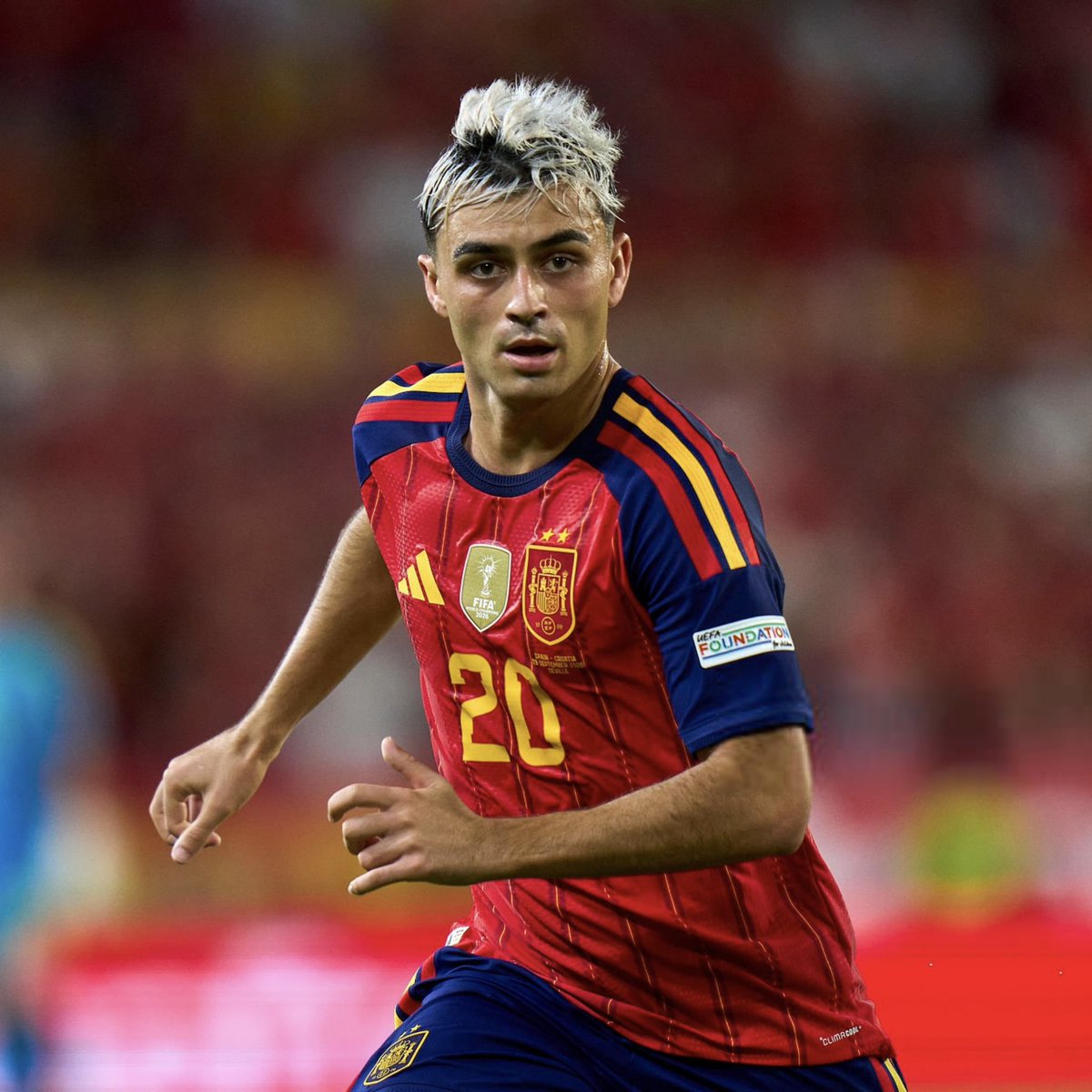ActuFoot_'s tweet photo. 🚨 OFFICIEL ! PEDRI 🇪🇸 EST TITULAIRE AVEC L’ESPAGNE ! ✅ 

Après 5 matchs consécutifs sur le banc. https://t.co/3l3kko9kSI