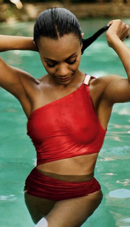 smartangelaHQ's tweet photo. Zoe Saldaña has one of those ever gorgeous body. https://t.co/I1QloMUnCn