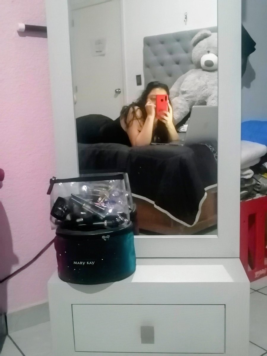 yommi29's tweet photo. Estoy aburrida 🍑😚 https://t.co/P0NIgXr801