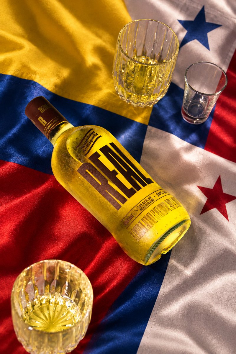 licosinu's tweet photo. Hoy brindamos 🫧por nuevos horizontes desde Montería, Córdoba y Colombia con @antioquenopa

Es Real nos espera #Panamá con Antioqueño Real @aguardientereal 💛  El Placer de Celebrar sin Prisa ✨ https://t.co/g8ClFgZYSZ